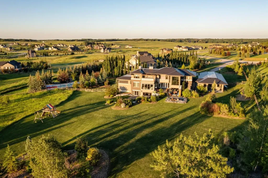 218 Grizzly Rise Rural Rocky View County AB T4C 0B5