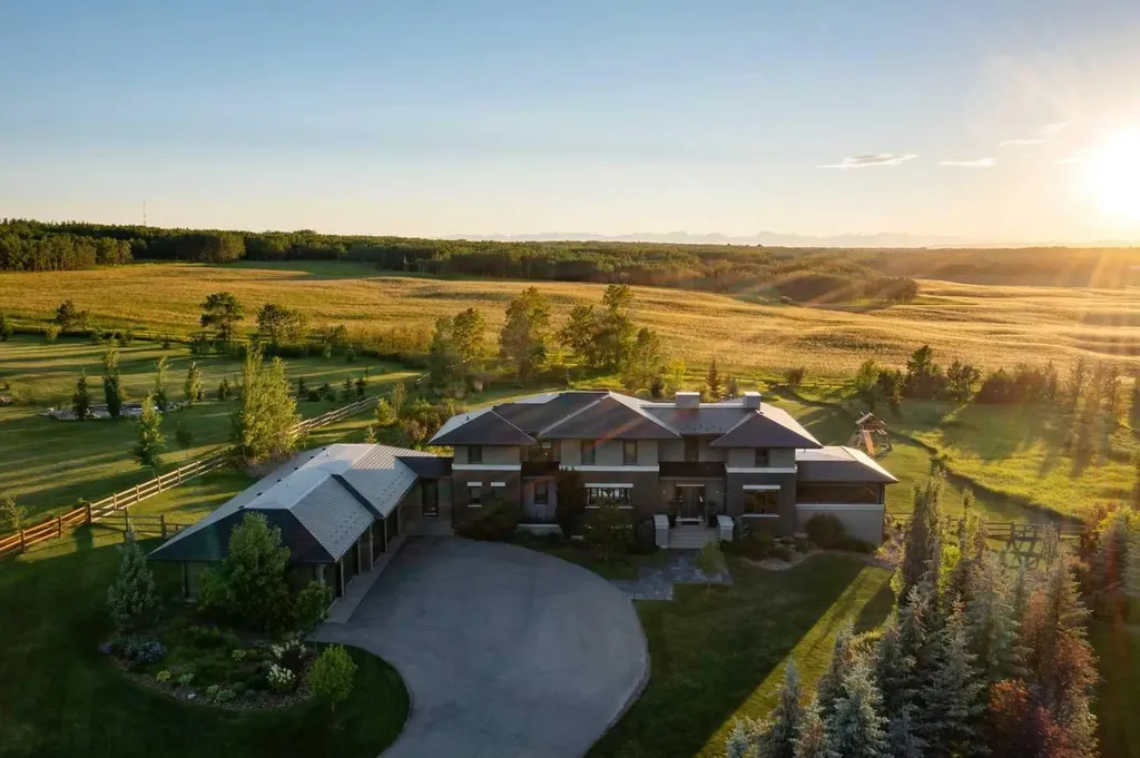 218 Grizzly Rise Rural Rocky View County AB T4C 0B5
