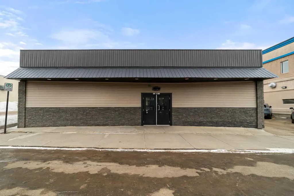 5017 51 Street Camrose AB T4V1N5