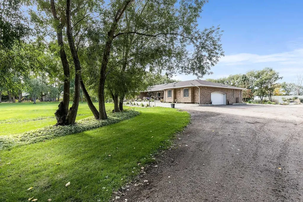 12112A Range Road 55 Rural Cypress County AB T1B 0A3