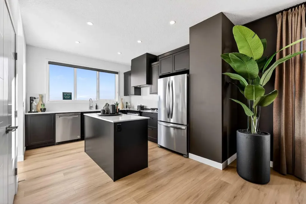 47 Heartwood Villas SE Calgary AB T3S 0R6