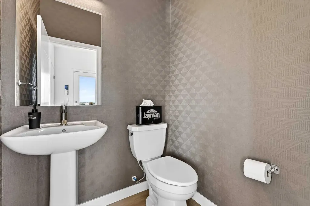 47 Heartwood Villas SE Calgary AB T3S 0R6
