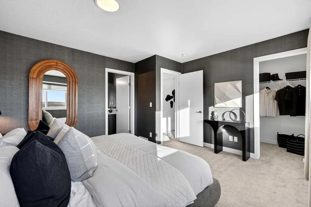 47 Heartwood Villas SE Calgary AB T3S 0R6