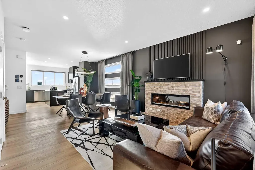 47 Heartwood Villas SE Calgary AB T3S 0R6