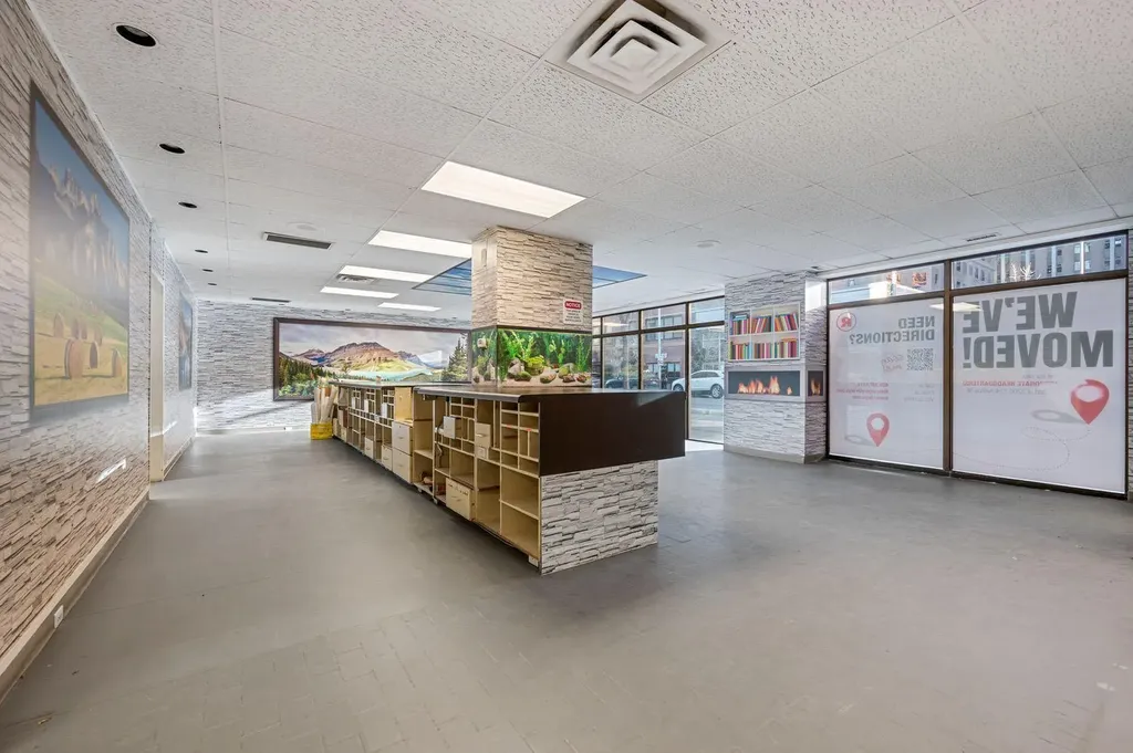 627 8 Avenue SW Calgary AB T2P 0W9