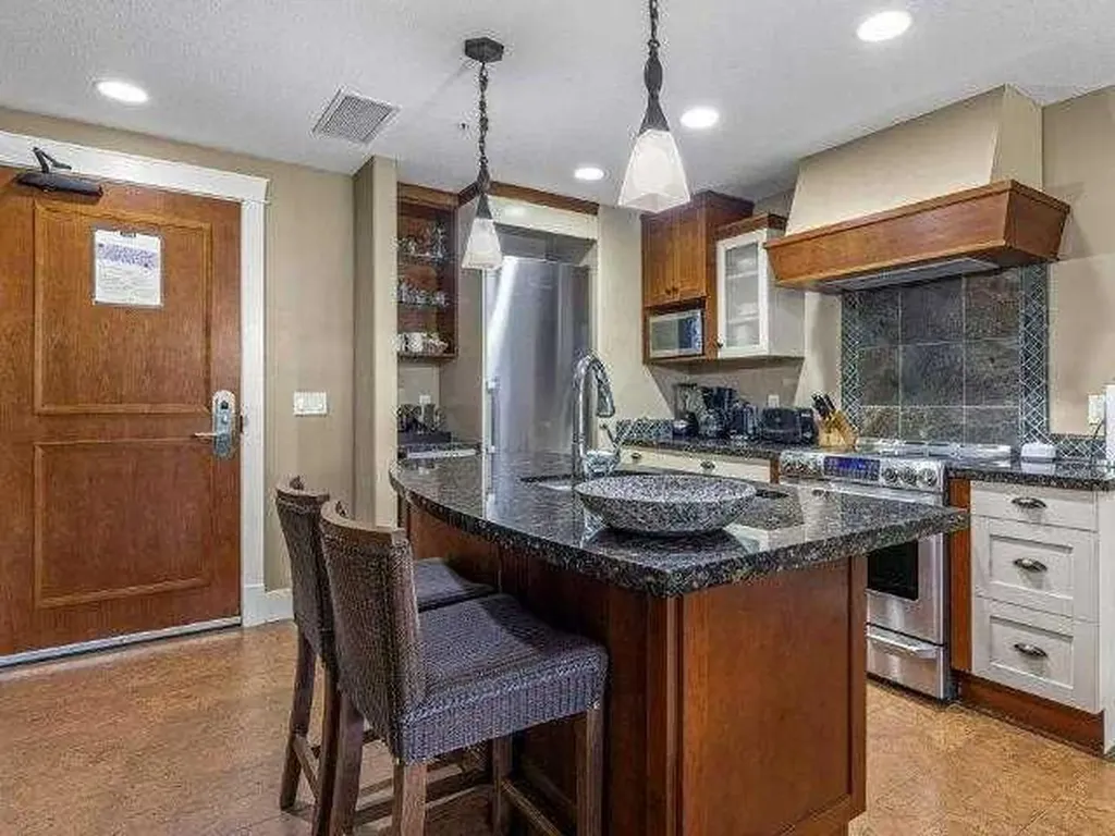 173 Kananaskis Way Canmore AB T1W 0A3