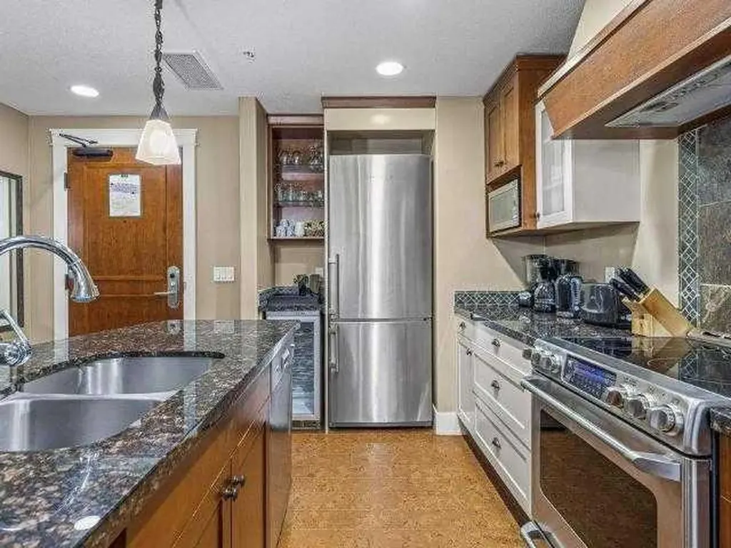 173 Kananaskis Way Canmore AB T1W 0A3