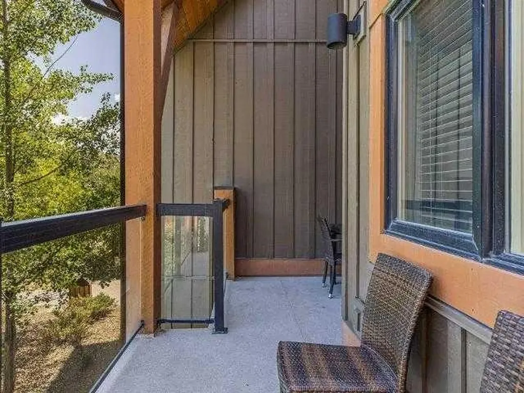 173 Kananaskis Way Canmore AB T1W 0A3