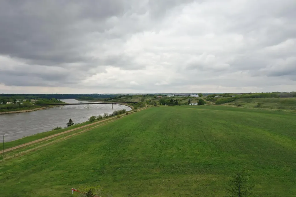 121048 Twp Road 555 Brosseau AB T0B 0P0