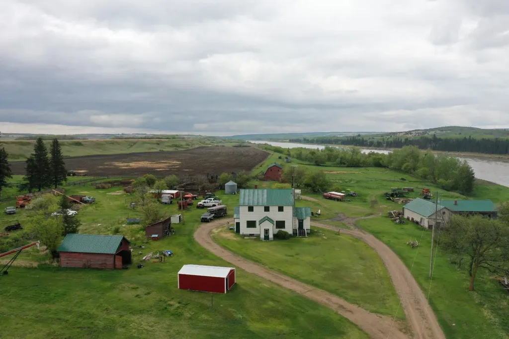 121048 Twp Road 555 Brosseau AB T0B 0P0