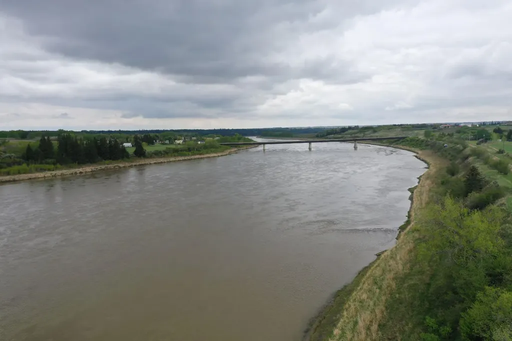 121048 Twp Road 555 Brosseau AB T0B 0P0