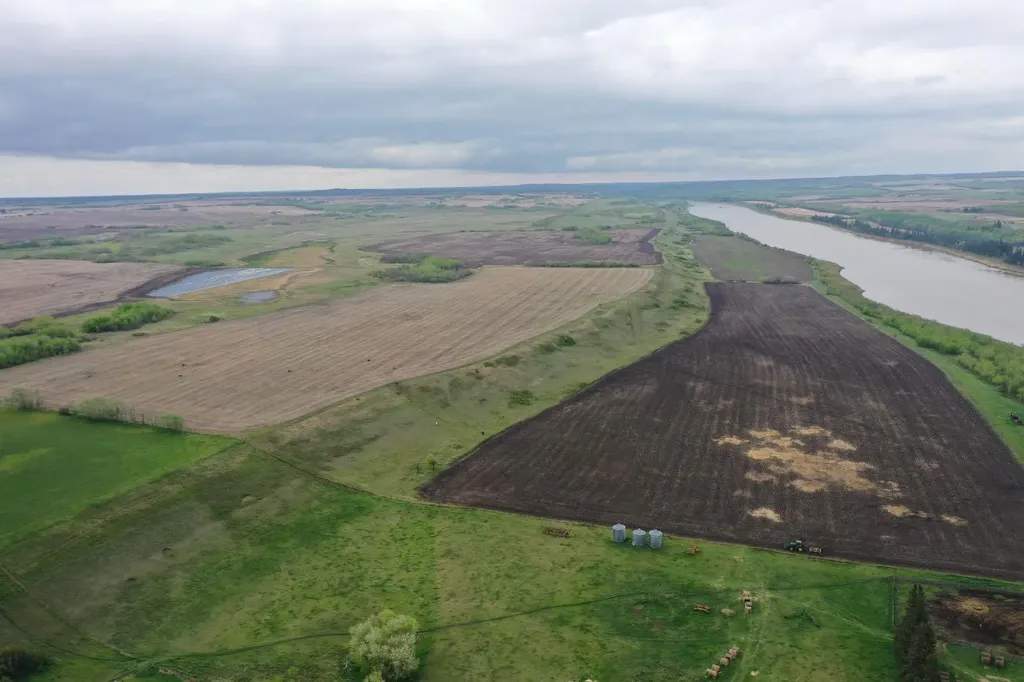 121048 Twp Road 555 Brosseau AB T0B 0P0