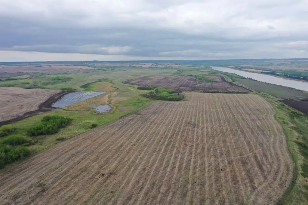121048 Twp Road 555 Brosseau AB T0B 0P0