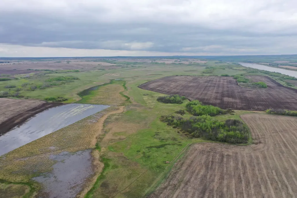 121048 Twp Road 555 Brosseau AB T0B 0P0