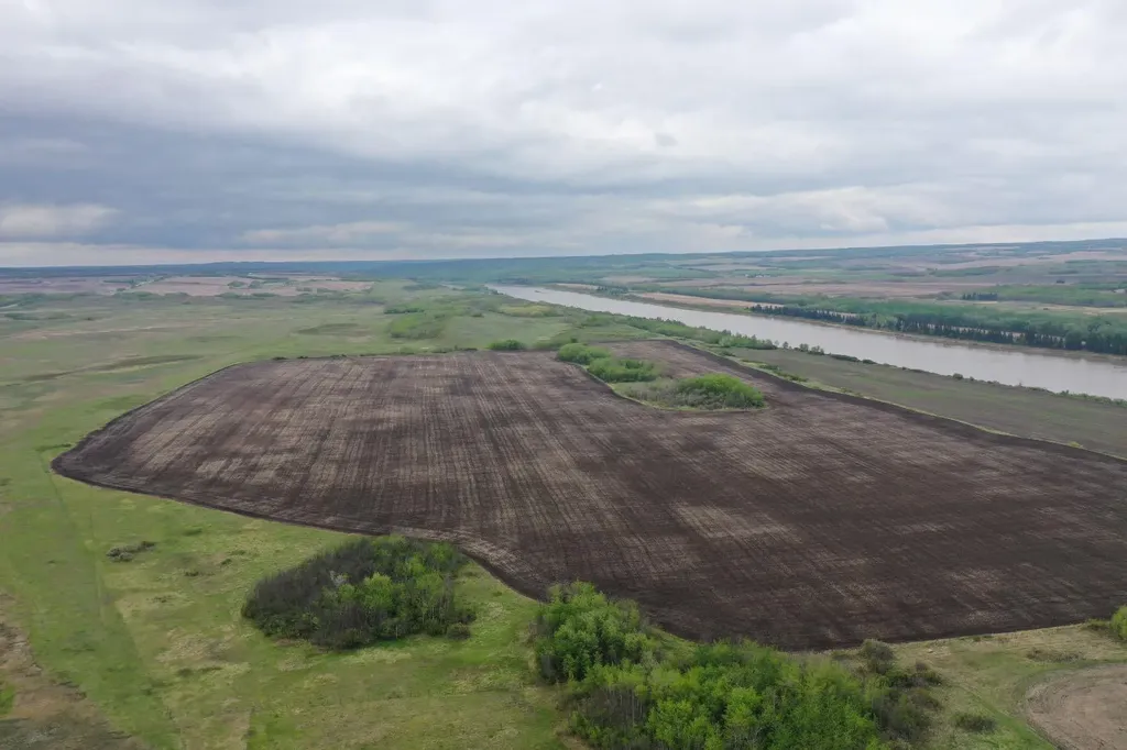 121048 Twp Road 555 Brosseau AB T0B 0P0
