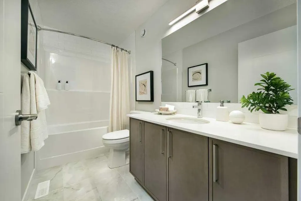 7079 Rangeview Avenue SE Calgary AB T3S 0R1
