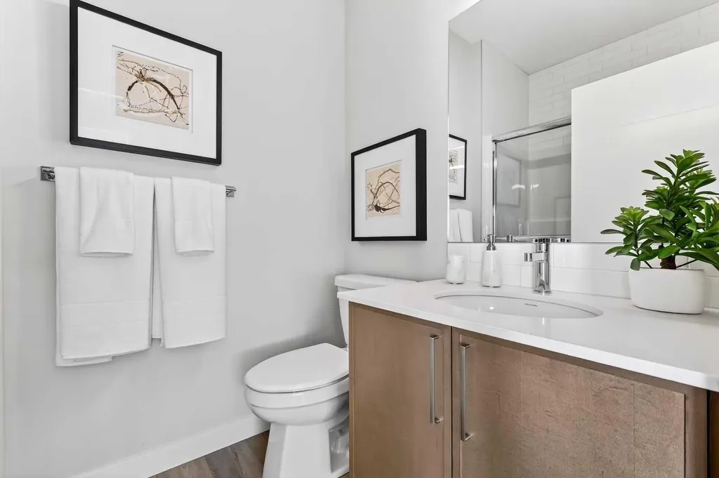 7079 Rangeview Avenue SE Calgary AB T3S 0R1