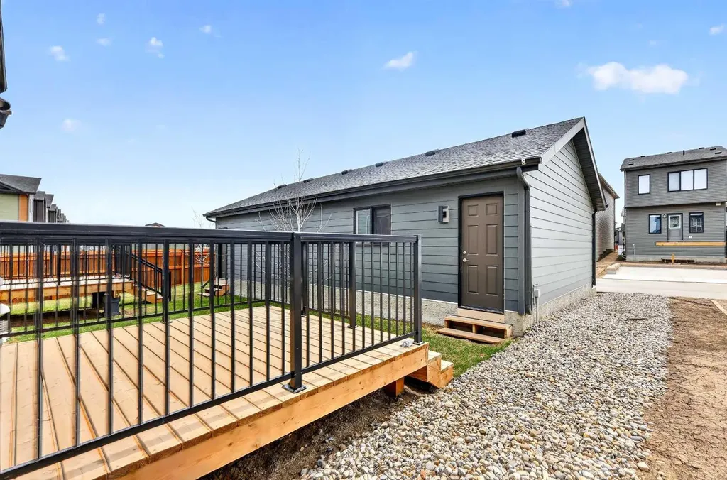 7079 Rangeview Avenue SE Calgary AB T3S 0R1