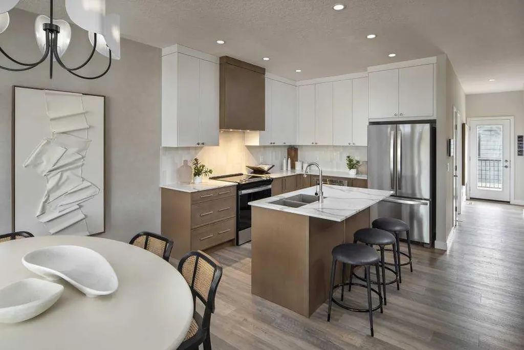 7079 Rangeview Avenue SE Calgary AB T3S 0R1