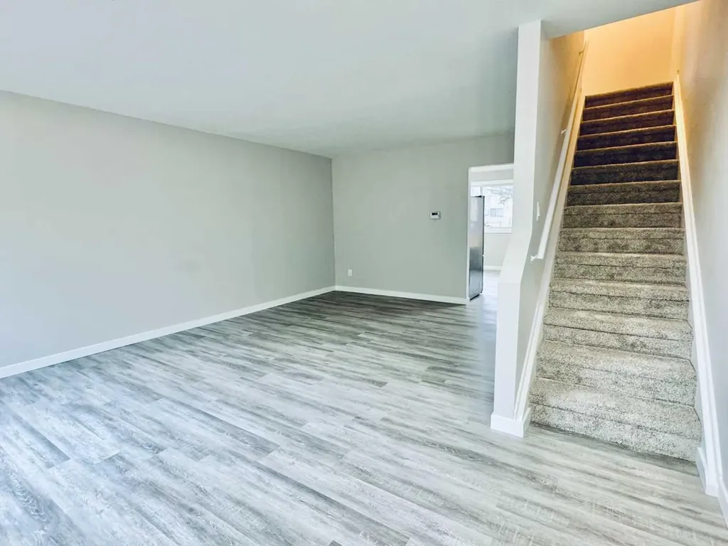 2211 19 Street NE Calgary AB T2E 4Y5