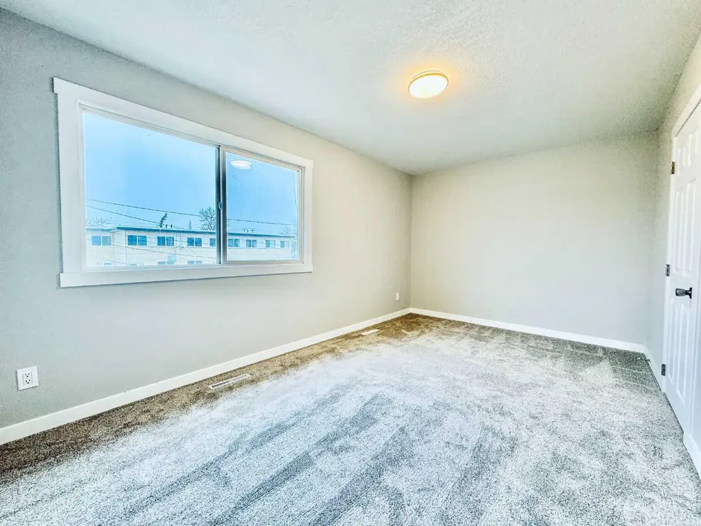 2211 19 Street NE Calgary AB T2E 4Y5