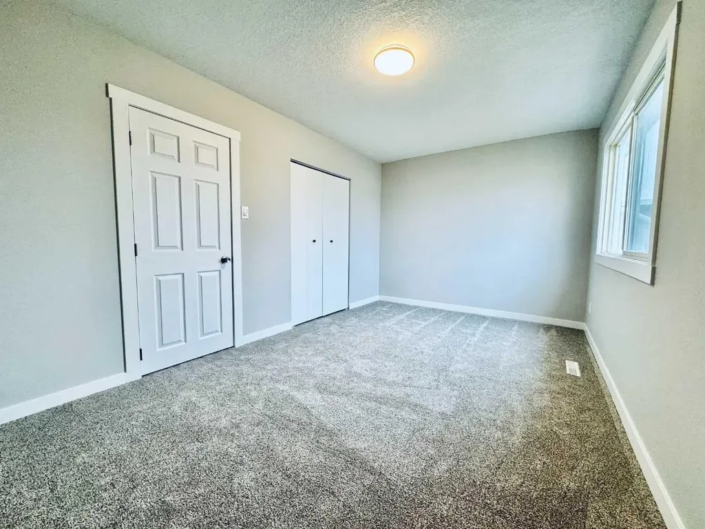 2211 19 Street NE Calgary AB T2E 4Y5