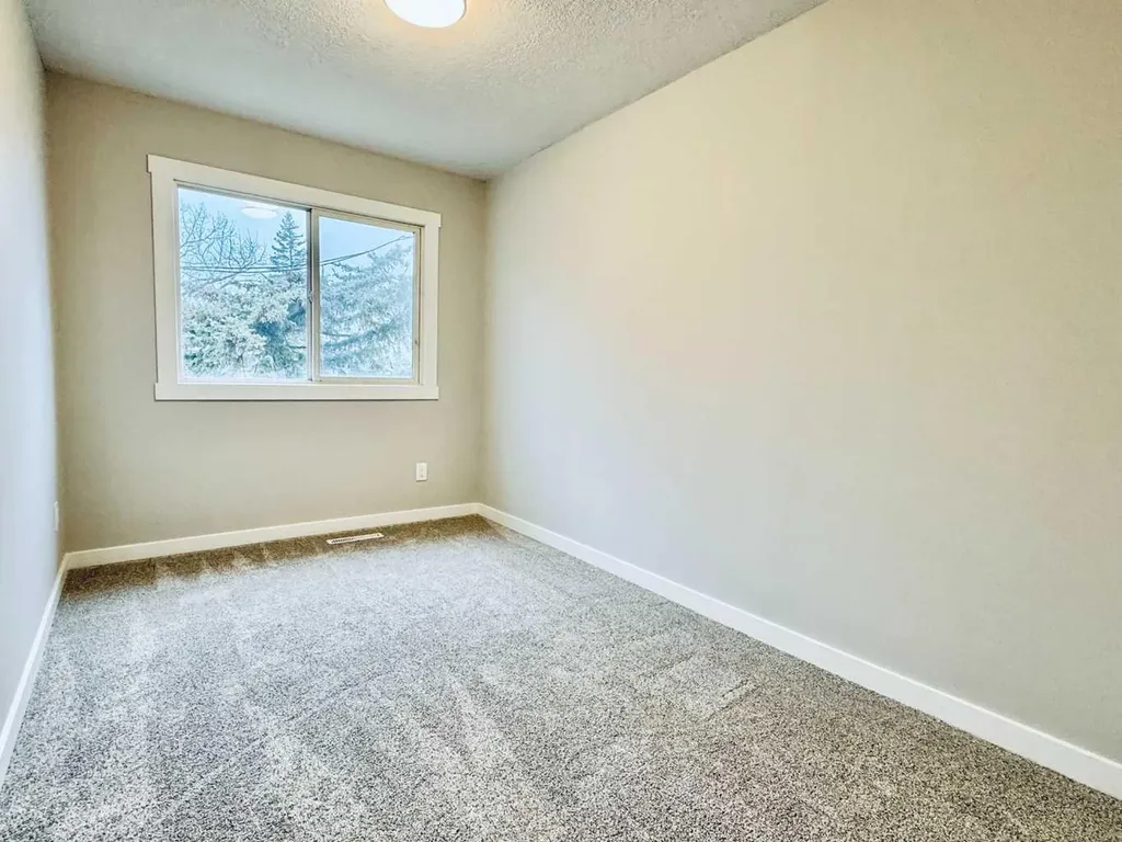 2211 19 Street NE Calgary AB T2E 4Y5