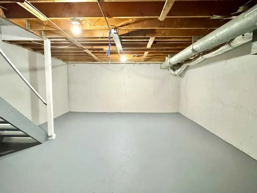 2211 19 Street NE Calgary AB T2E 4Y5
