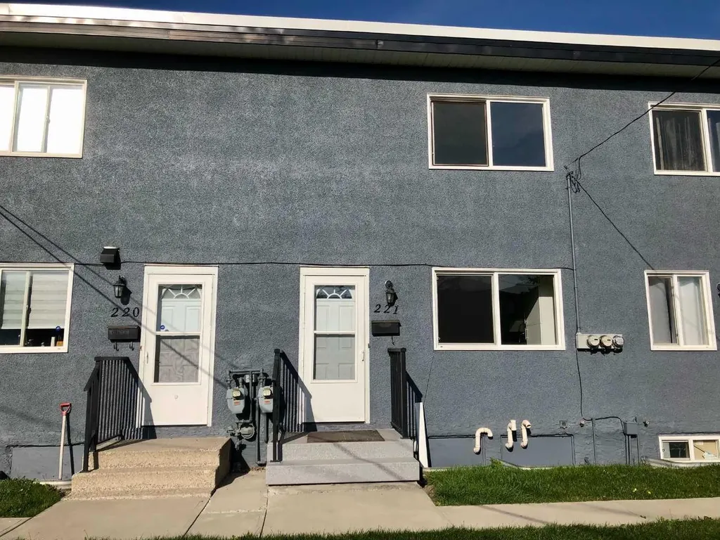2211 19 Street NE Calgary AB T2E 4Y5