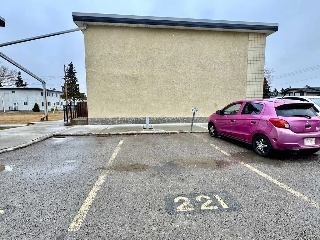 2211 19 Street NE Calgary AB T2E 4Y5
