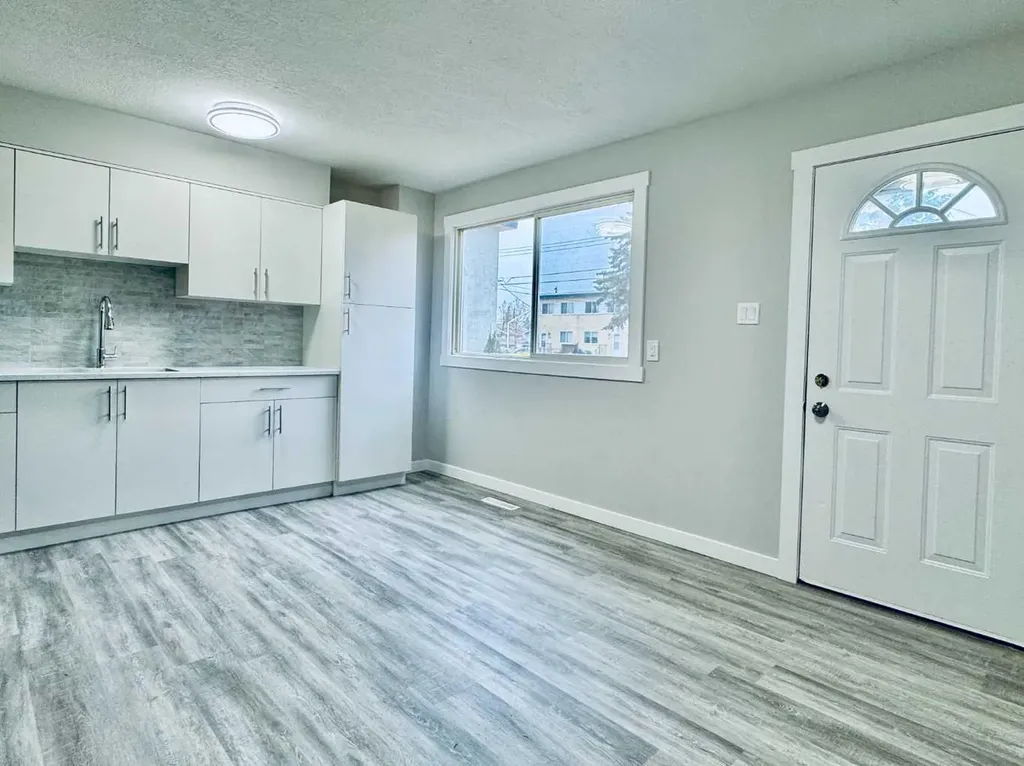 2211 19 Street NE Calgary AB T2E 4Y5