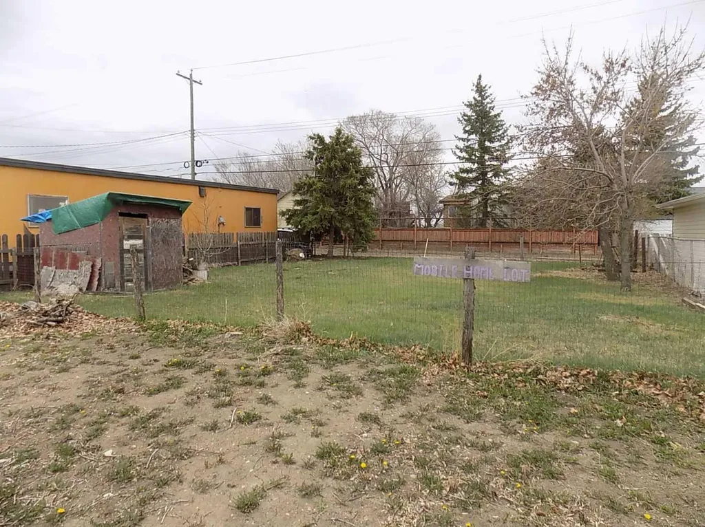 413 1 Avenue W Hanna AB T0J 1P0