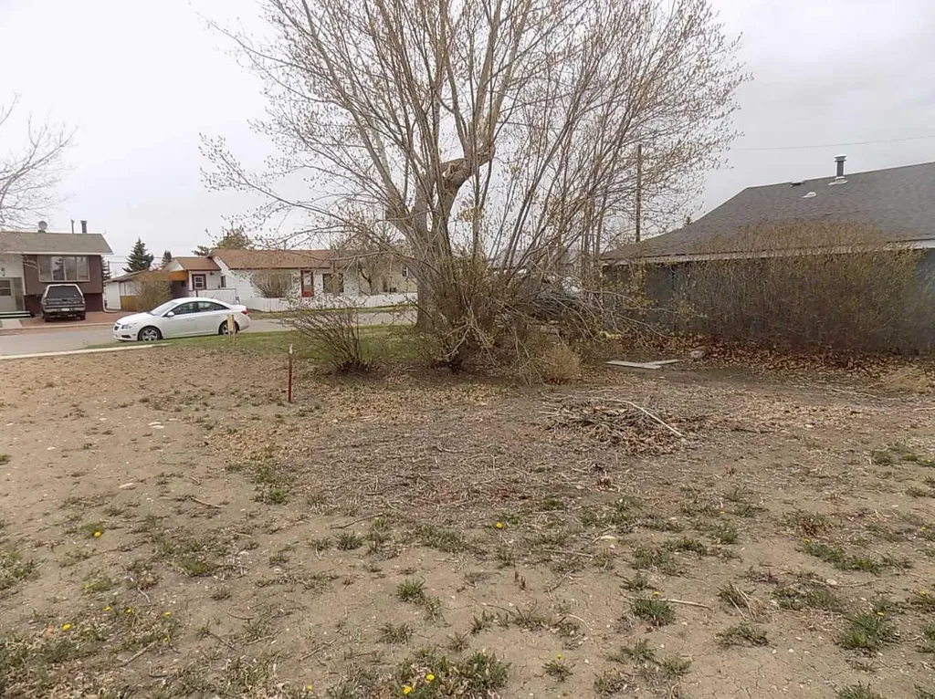 413 1 Avenue W Hanna AB T0J 1P0