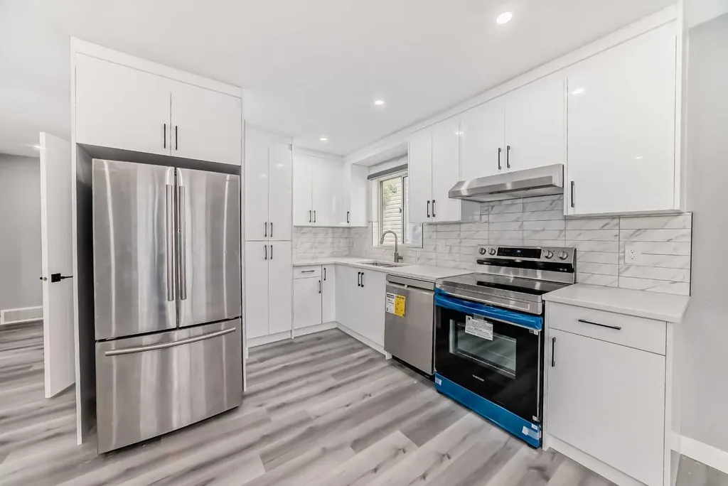 110 Falmere Way NE Calgary AB T3J 2Y4