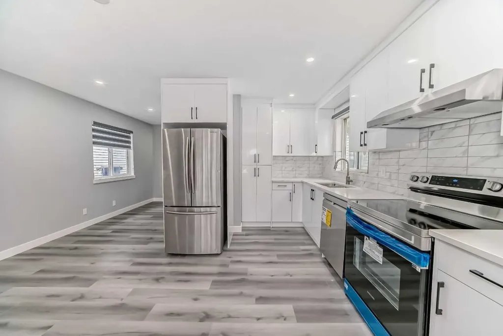 110 Falmere Way NE Calgary AB T3J 2Y4