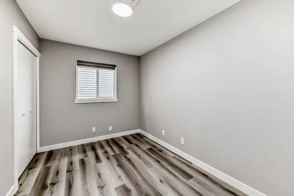 110 Falmere Way NE Calgary AB T3J 2Y4