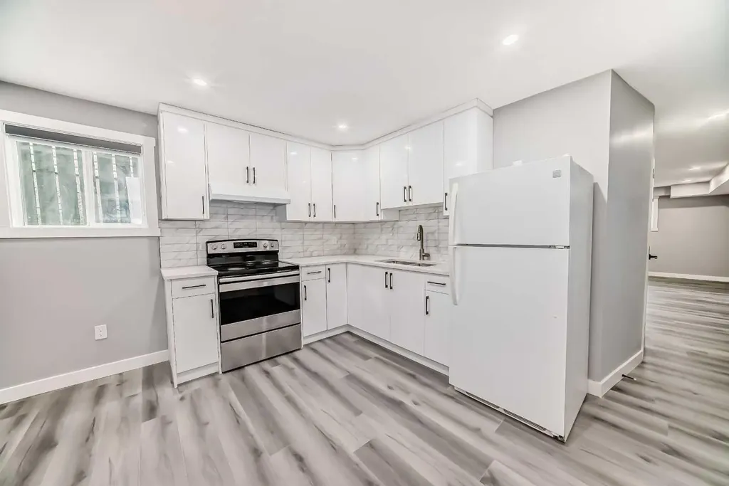 110 Falmere Way NE Calgary AB T3J 2Y4