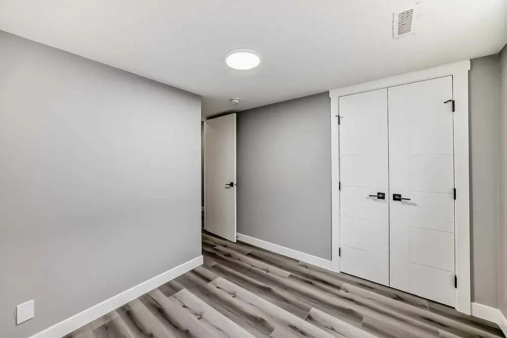 110 Falmere Way NE Calgary AB T3J 2Y4