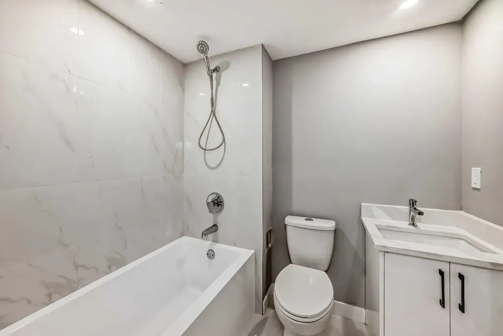 110 Falmere Way NE Calgary AB T3J 2Y4