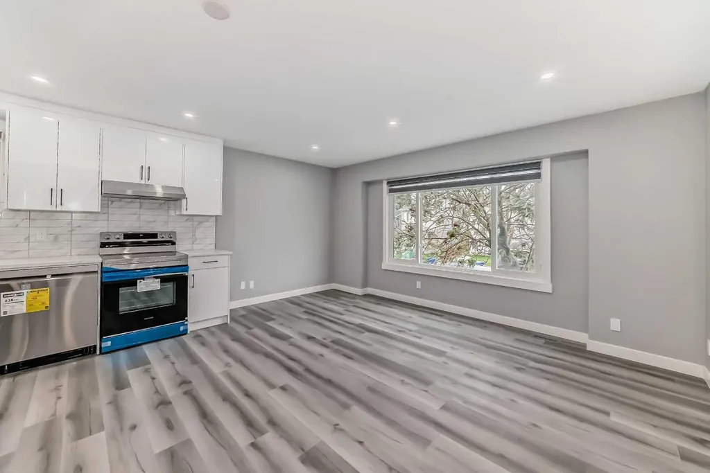 110 Falmere Way NE Calgary AB T3J 2Y4