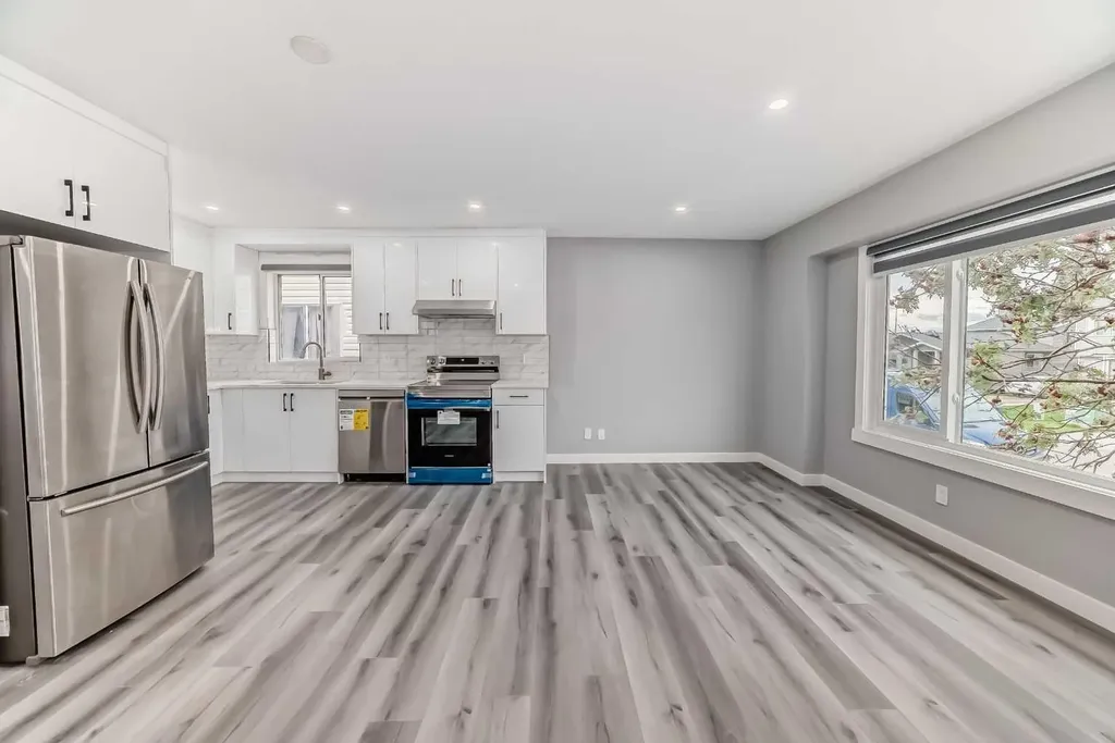 110 Falmere Way NE Calgary AB T3J 2Y4