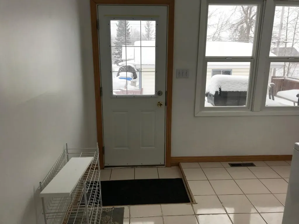 4725 5 Avenue Edson AB T7E 1C6