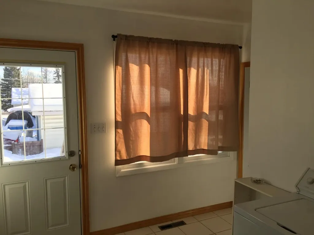 4725 5 Avenue Edson AB T7E 1C6