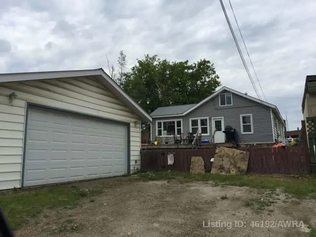 4725 5 Avenue Edson AB T7E 1C6
