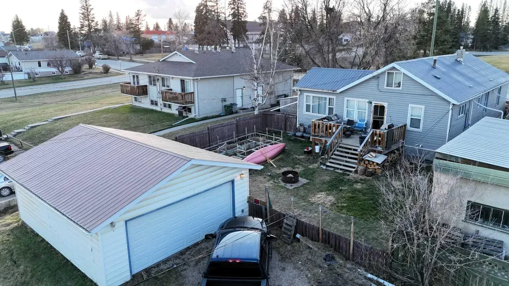 4725 5 Avenue Edson AB T7E 1C6