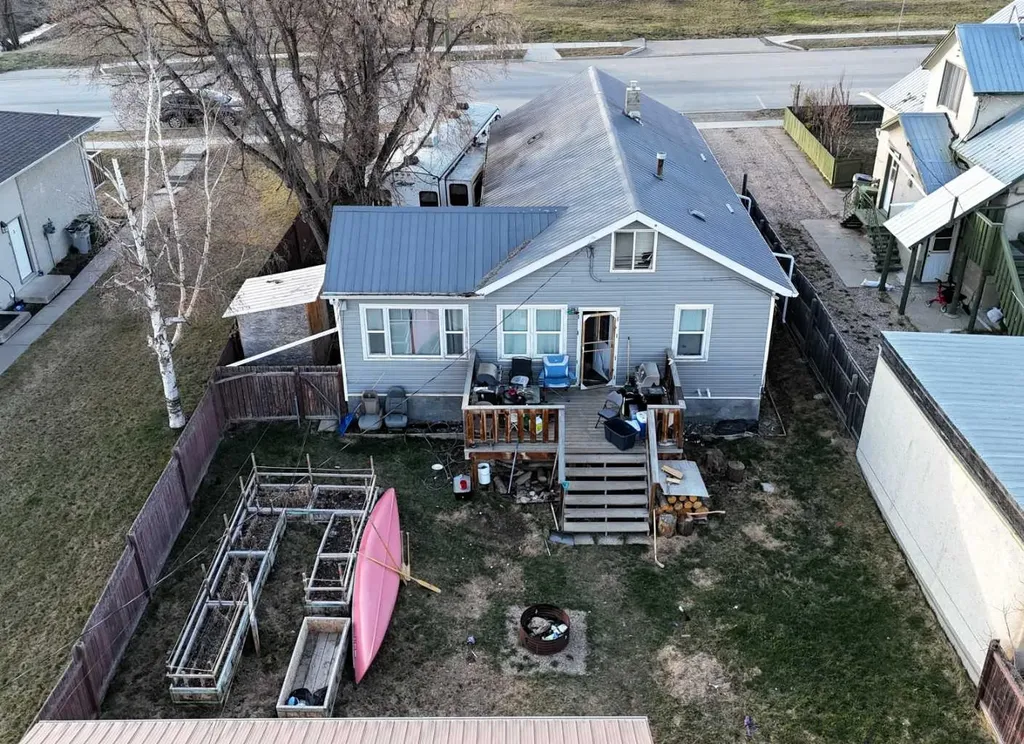 4725 5 Avenue Edson AB T7E 1C6