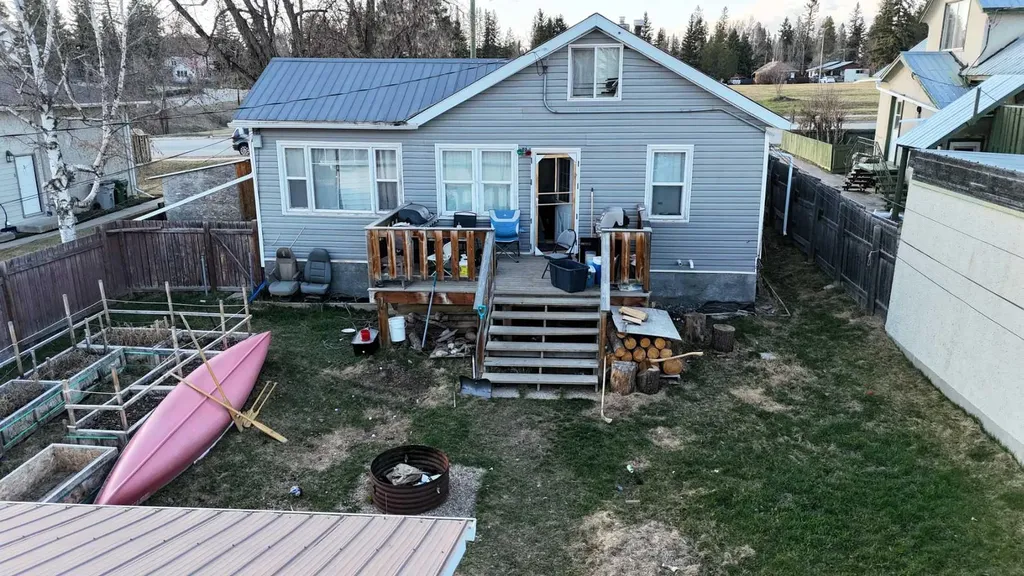 4725 5 Avenue Edson AB T7E 1C6
