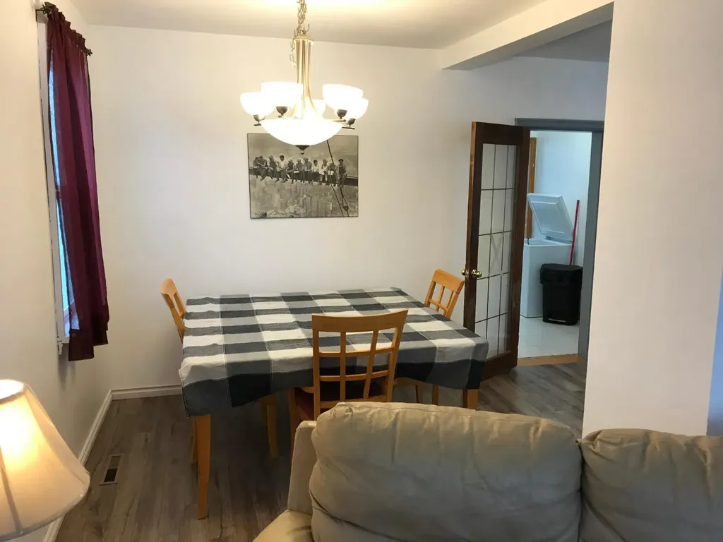 4725 5 Avenue Edson AB T7E 1C6