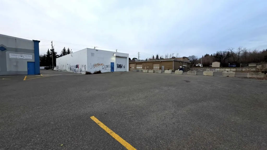 5414 43 Street Red Deer AB T4N 1C9