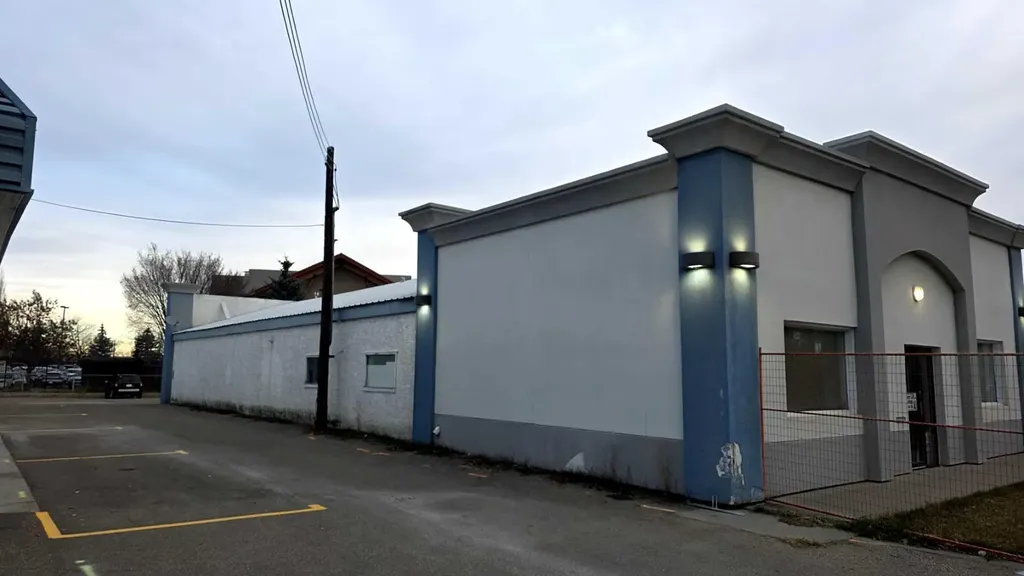 5414 43 Street Red Deer AB T4N 1C9